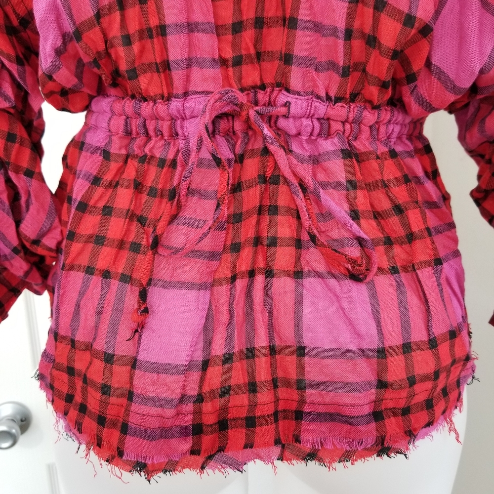 Free People Red & Pink Plaid Shirt XS NWT Adjustable Cinch Waist Arms Frayed Hem - Picture 10 of 15
